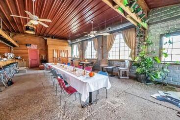 민박 Full Moon Inn