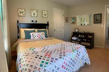 민박 Red Tail Ranch