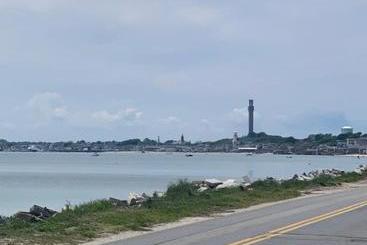 مُتل Breakwater