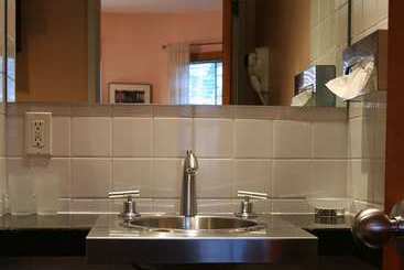 Encore Bed & Breakfast