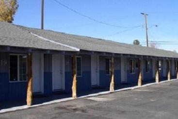 Hacienda Motel