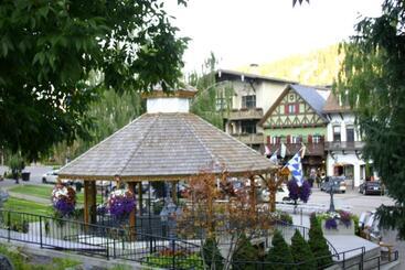 Отель Der Sportsmann Suites