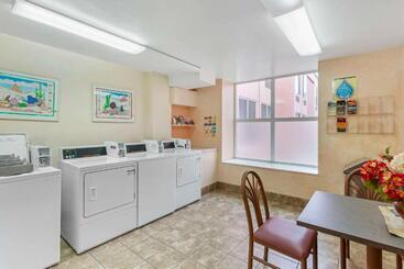 בית מלון כפרי Quality Suites Moab Near Arches National Park