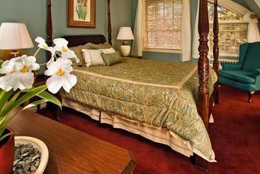 هتل Stonehurst Manor Including Breakfast And Dinner