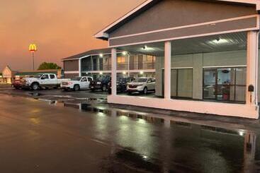 فندق على الطريق Budget Inn   Saint Robert