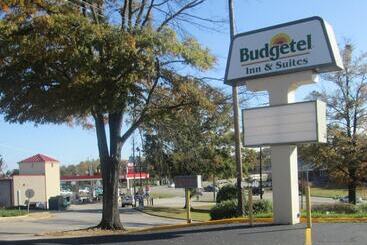 汽车旅馆 Budgetel Inn & Suites