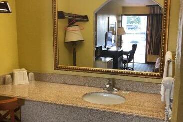 모텔 Kings Inn Mexia