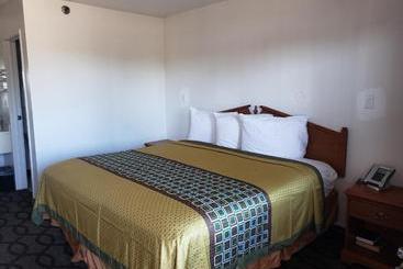 Мотель Super 7 Inn