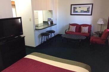 모텔 Travel Inn & Suites