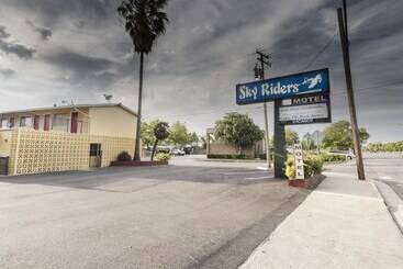 Sky Riders Motel