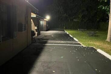 Bishop Elms Motel