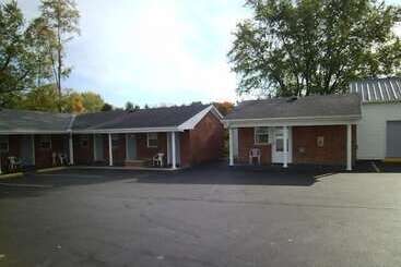 모텔 Hillsboro Inn & Suites