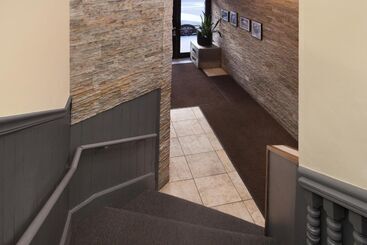 Chicago Parthenon Hostel