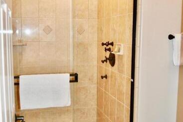 בית מלון כפרי Cayucos Sunset Inn