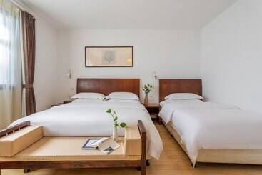 בית מלון כפרי Dali Yanyuan Mountain Retreat