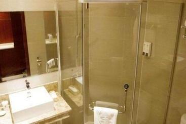 בית מלון כפרי Greentree Inn Hainan Haikou Jinniu Road Business