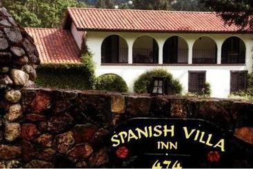 בית מלון כפרי Spanish Villa Inn