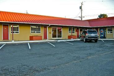 Отель Wild Chinook Inn