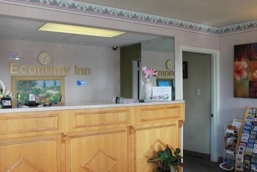 모텔 Economy Inn Watsonville
