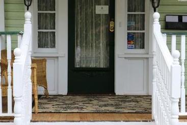 The Londoner Bed & Breakfast