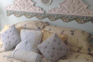 Toad Hall Manor Bed And Breakfast