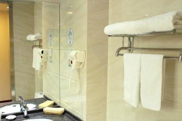هتل Greentree Inn Beijing Anzhen Bird S Nest Business