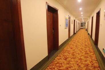 هتل Greentree Inn Hebei Zhangjiakou Gongye Road No.5 Middle School Shell