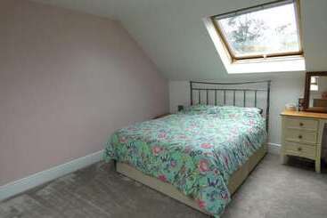 דירת נופש Beautiful 4 Bed House With Countryside Views