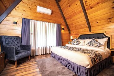 קוטג'' The Pear Orchard By Countryside