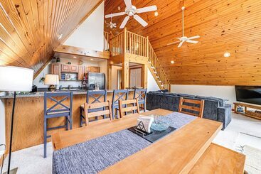 بيت ريفى A Frame Cadiz Cabin On Lake Barkley W/ Boat Dock!