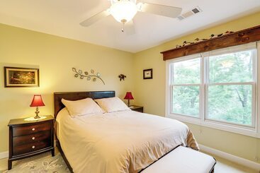 بيت ريفى Beautiful Coosawattee River Retreat W/ Hot Tub!