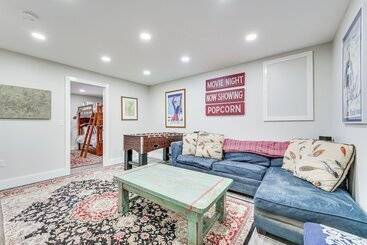 별장 Modern Cabin In Lake Placid W/ Mountain Views!