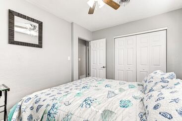 Сельский дом Cozy Venice Hideaway ~ 3 Mi To Beach & Downtown!