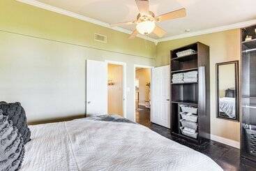 별장 Private Dock & Deck: Eagle Mountain Lake Retreat!