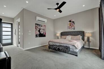 The Bentley Hotel   Coco Chanel Room   Pool View