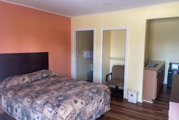 فندق على الطريق Economy Inn Jacksonville