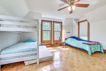 קוטג'' Family Home W/ Yard & Fire Pit In Middleburgh!