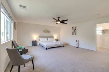 کلبه Spacious Family Home In Stockton   Pets Welcome!