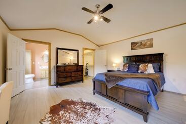 קוטג'' Charming Smokies Home Near National Park!