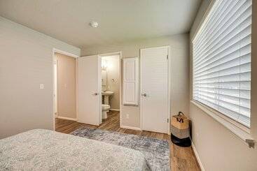 Сельский дом Updated Yakima Vacation Rental: Central Location!