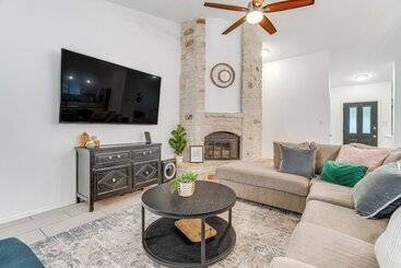 별장 Modern Cedar Park Home: 20 Mi To Downtown Austin!