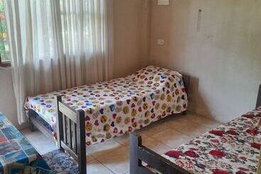 مسافرخانه Valeria