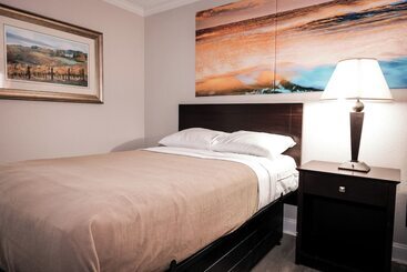 בית מלון כפרי Riverside Inn And Suites