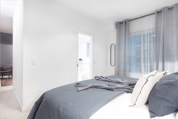 هتل آپارتمان Kasa Collins Park Miami Beach Convention Center