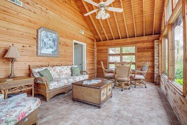 بيت ريفى Lakefront Leesburg Home W/ Private Dock & Ramp!