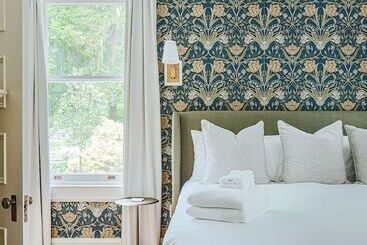 Пансион The Historic Inn At Oakdene