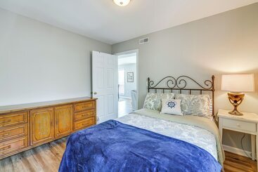 茅舍 Riverfront Home In Phillipsburg W/ Deck & Yard!