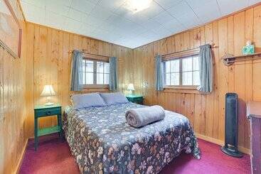 コテージ Roscommon Cabin < Half Mi To Higgins Lake!