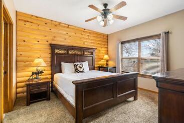 بيت ريفى Royal Moose Lodge A Grand Adventure For 20!