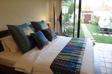 צימר Villa Red Wood Forest